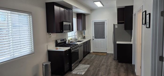 1251 Viola St - Photo 2 of 5