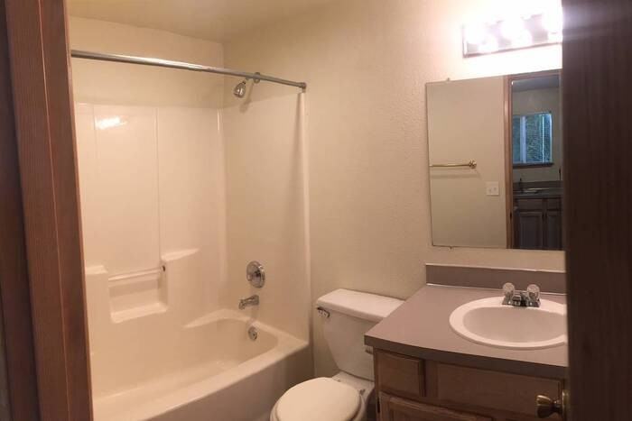 3414 Sw 11th Ave #2 - Photo 5 of 6