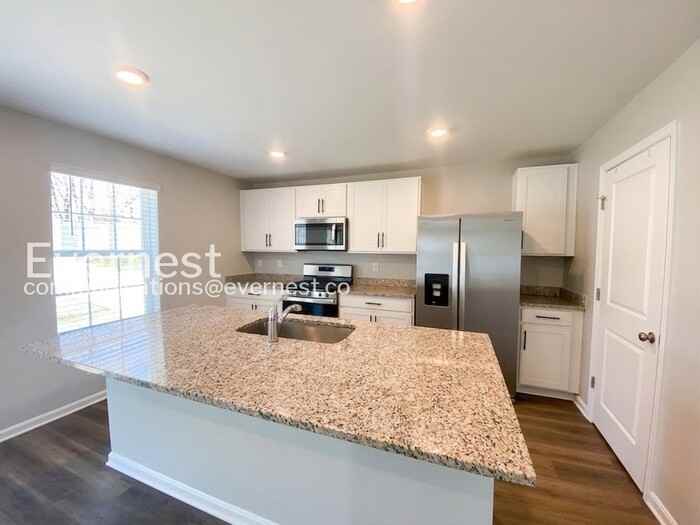 21 Valiant Ct - Photo 2 of 26