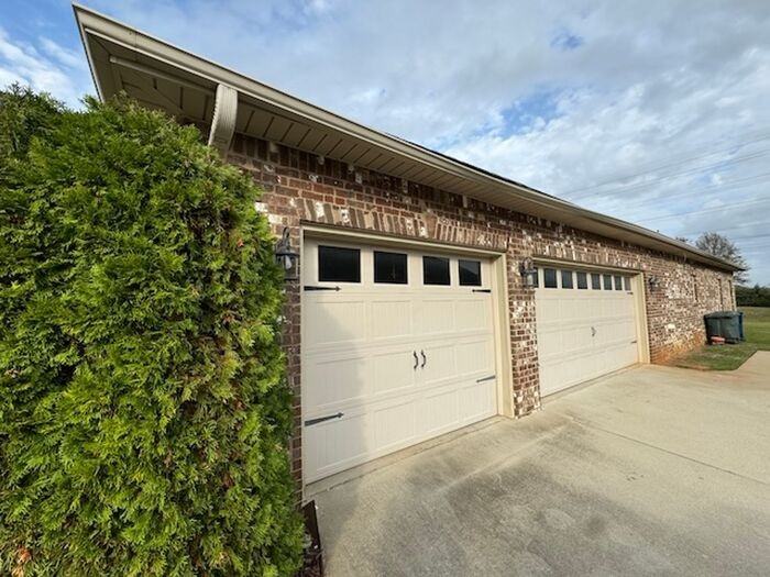 140 Harbor Glen Dr Sw - Photo 2 of 50