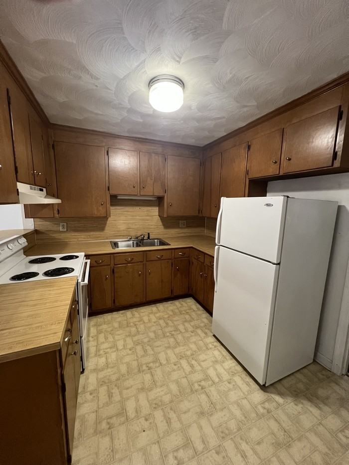 1109 E Littleton Rd #1109 - Photo 3 of 5