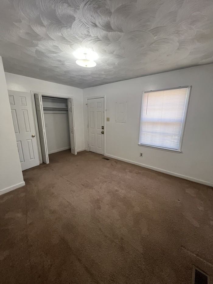 1109 E Littleton Rd #1109 - Photo 4 of 5