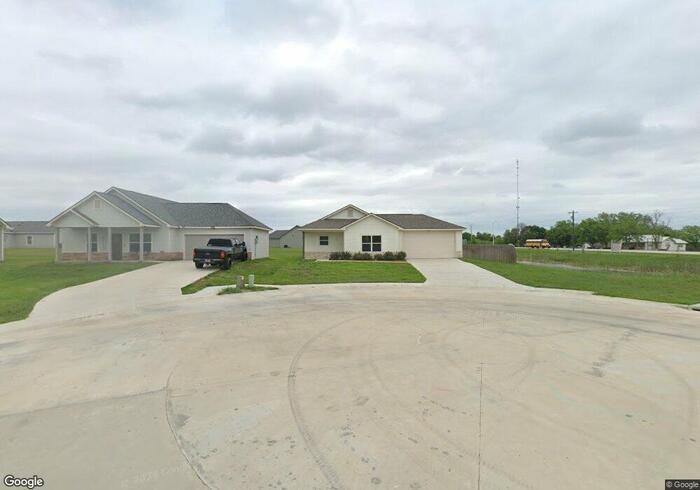 105 Macaw Ave - Photo 2 of 2