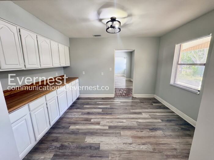 10115 N Ashley St - Photo 5 of 28