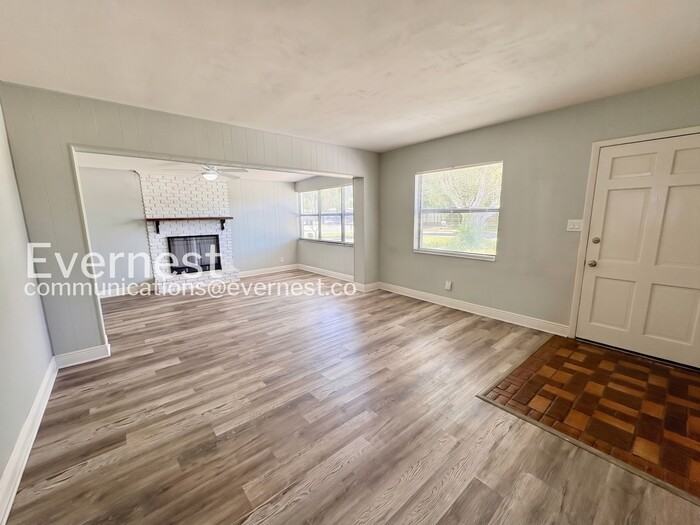 10115 N Ashley St - Photo 7 of 28