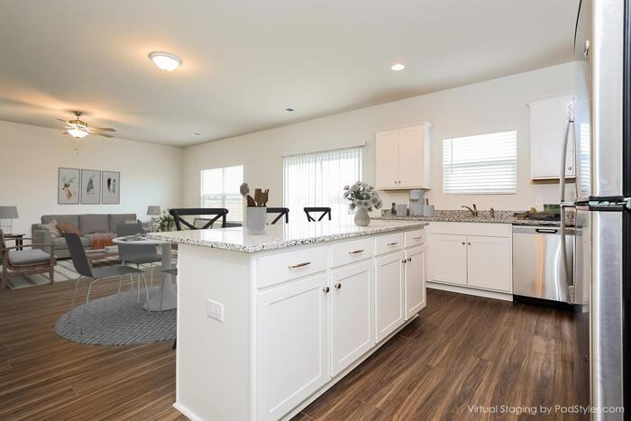 247 Clydesdale Cir - Photo 6 of 10