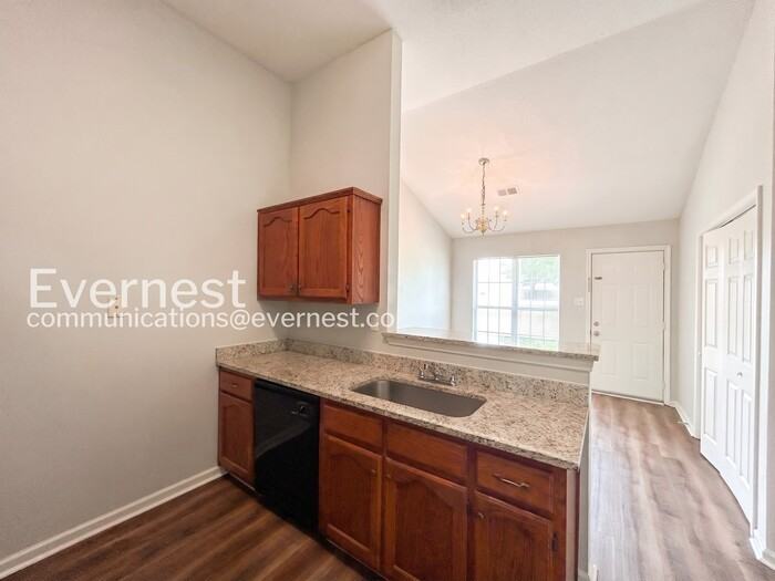 9136 Kaitlyn Dr S - Photo 3 of 25