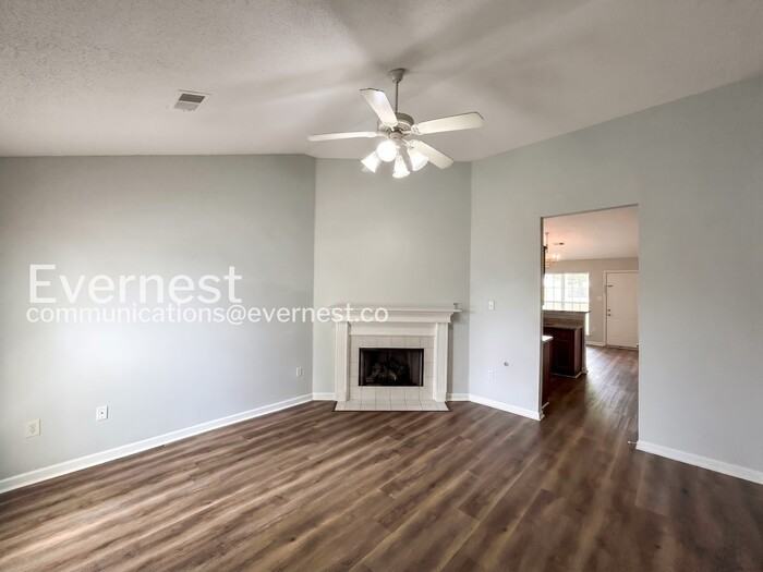 9136 Kaitlyn Dr S - Photo 4 of 25