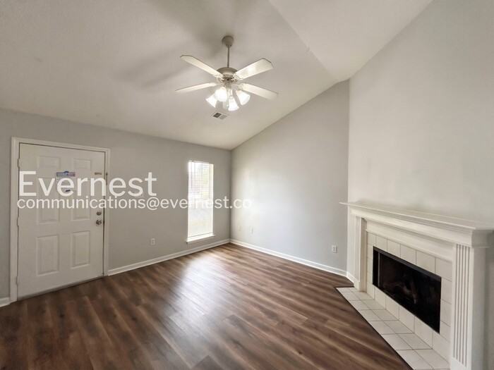 9136 Kaitlyn Dr S - Photo 5 of 25