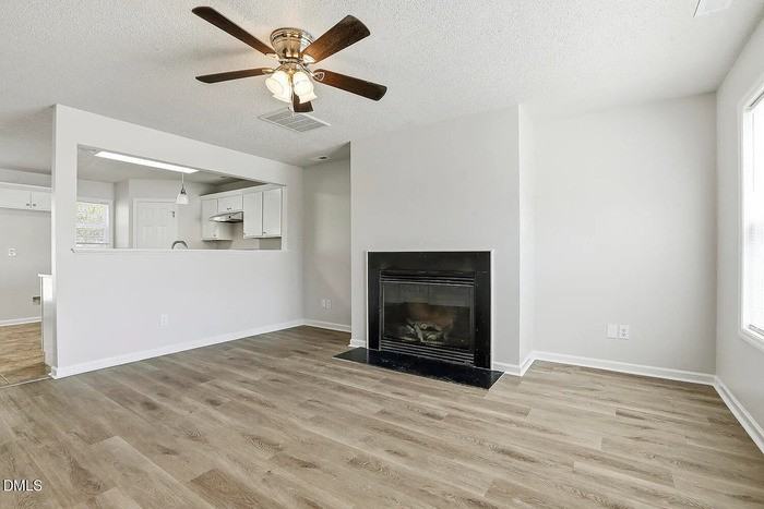 808 Woodside Park Ln - Photo 3 of 29