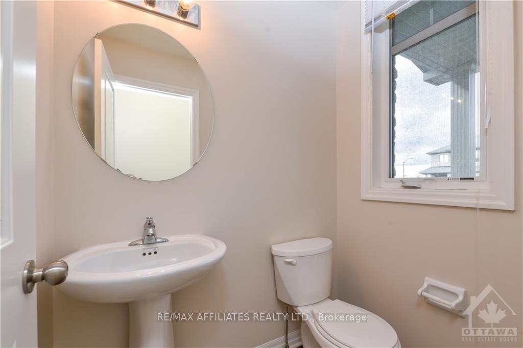 105 Hawkeswood Drive - Photo 3 of 26