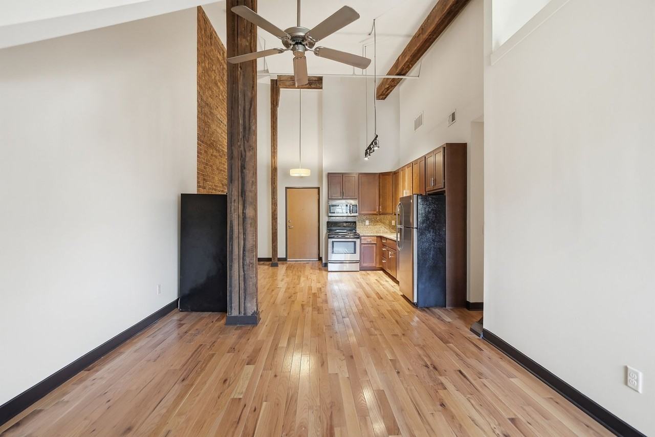 Windsor Flats - Photo 4 of 17