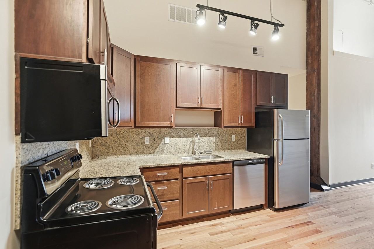 Windsor Flats - Photo 5 of 17