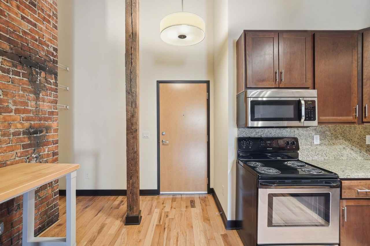 Windsor Flats - Photo 7 of 17