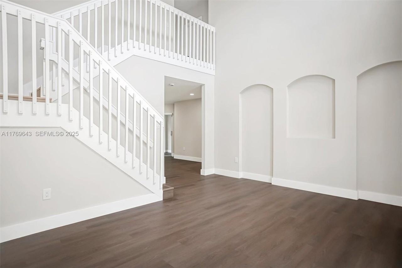 16432 Southwest 47th Terrace #16432 - Photo 6 of 42