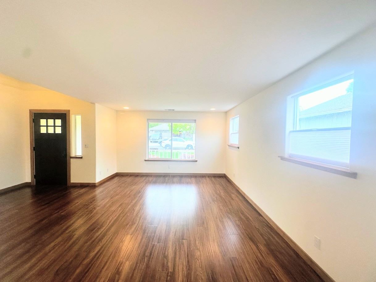 760 Halvorsen St #NA - Photo 4 of 27