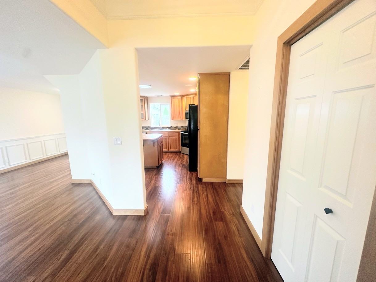 760 Halvorsen St #NA - Photo 5 of 27