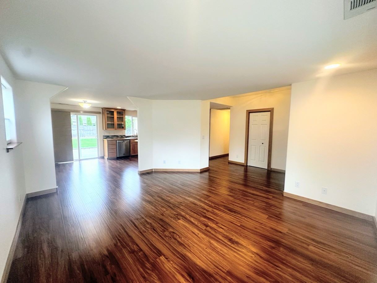 760 Halvorsen St #NA - Photo 7 of 27