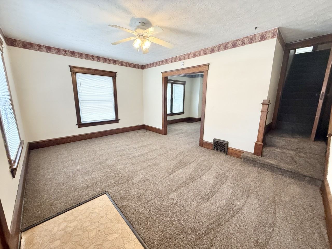 212 14th St Nw #212 - Photo 3 of 19