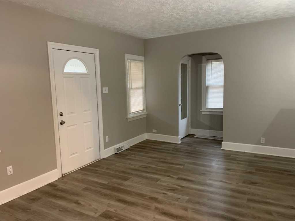 816 Cody Ct Nw #NA - Photo 3 of 16