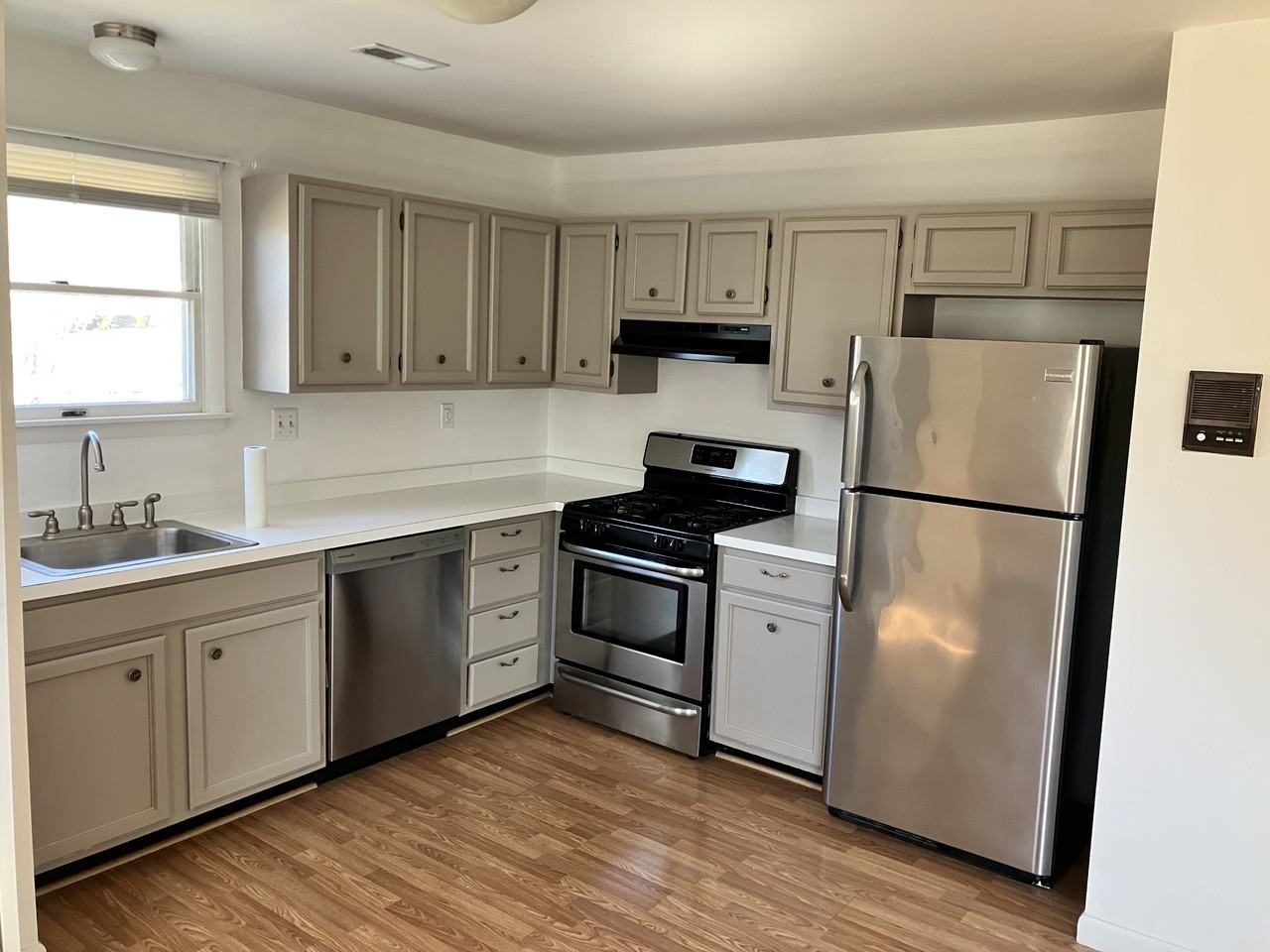 1647 Almonesson Rd #B - Photo 3 of 16