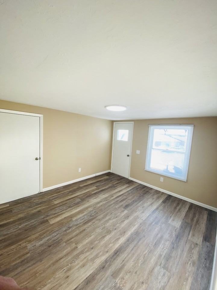 1023 Pittsburg Ave Nw #1023 - Photo 3 of 12