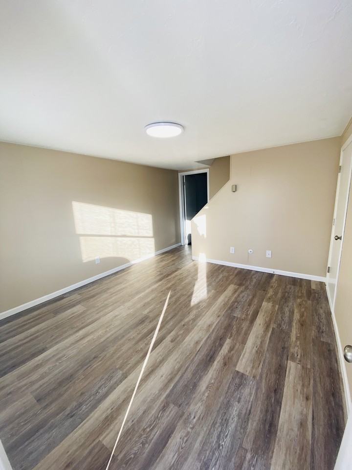 1023 Pittsburg Ave Nw #1023 - Photo 5 of 12