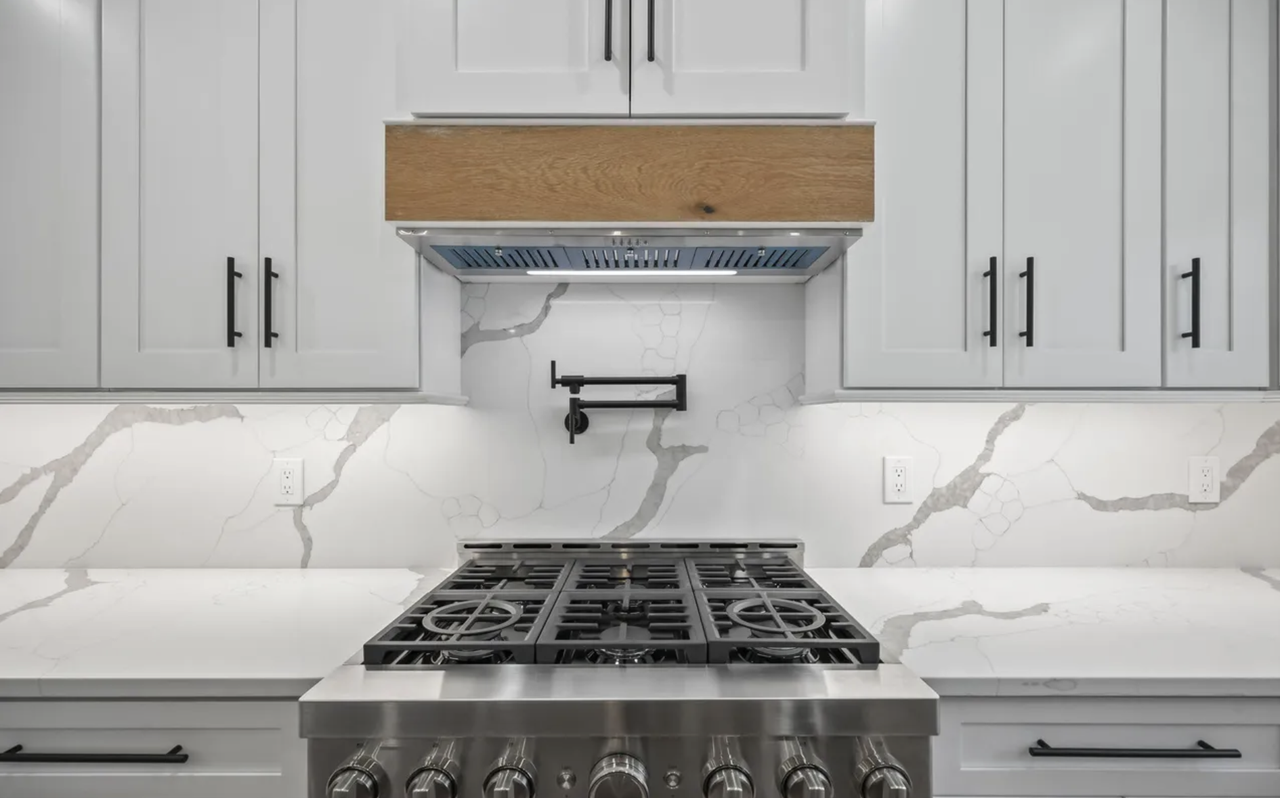 211 Rockwell Ave #NA - Photo 3 of 30