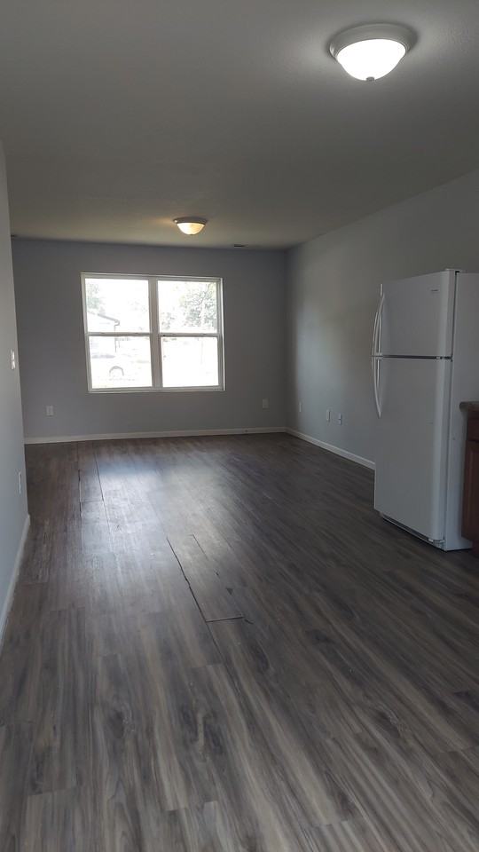 1020 S Singleton St #NA - Photo 3 of 8
