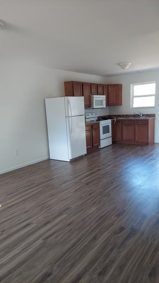 1020 S Singleton St #NA - Photo 5 of 8