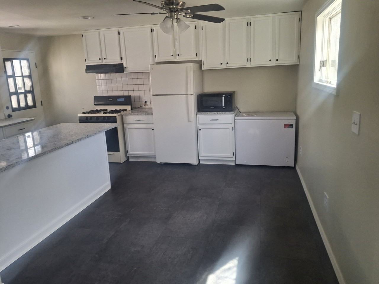 1495 Beach Ave #NA - Photo 2 of 30