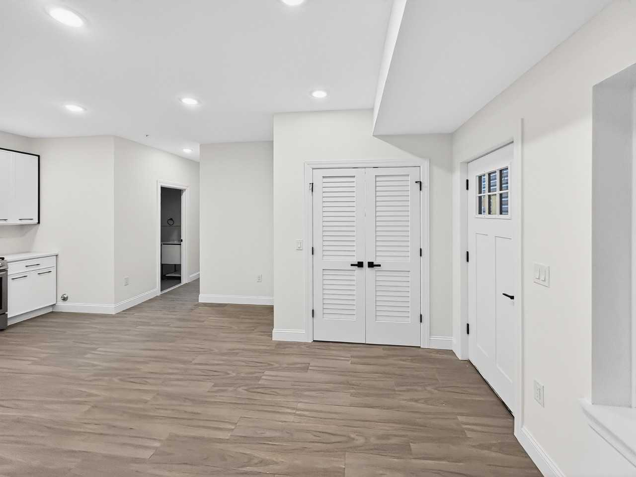 270 Hunterdon St #1 - Photo 5 of 24