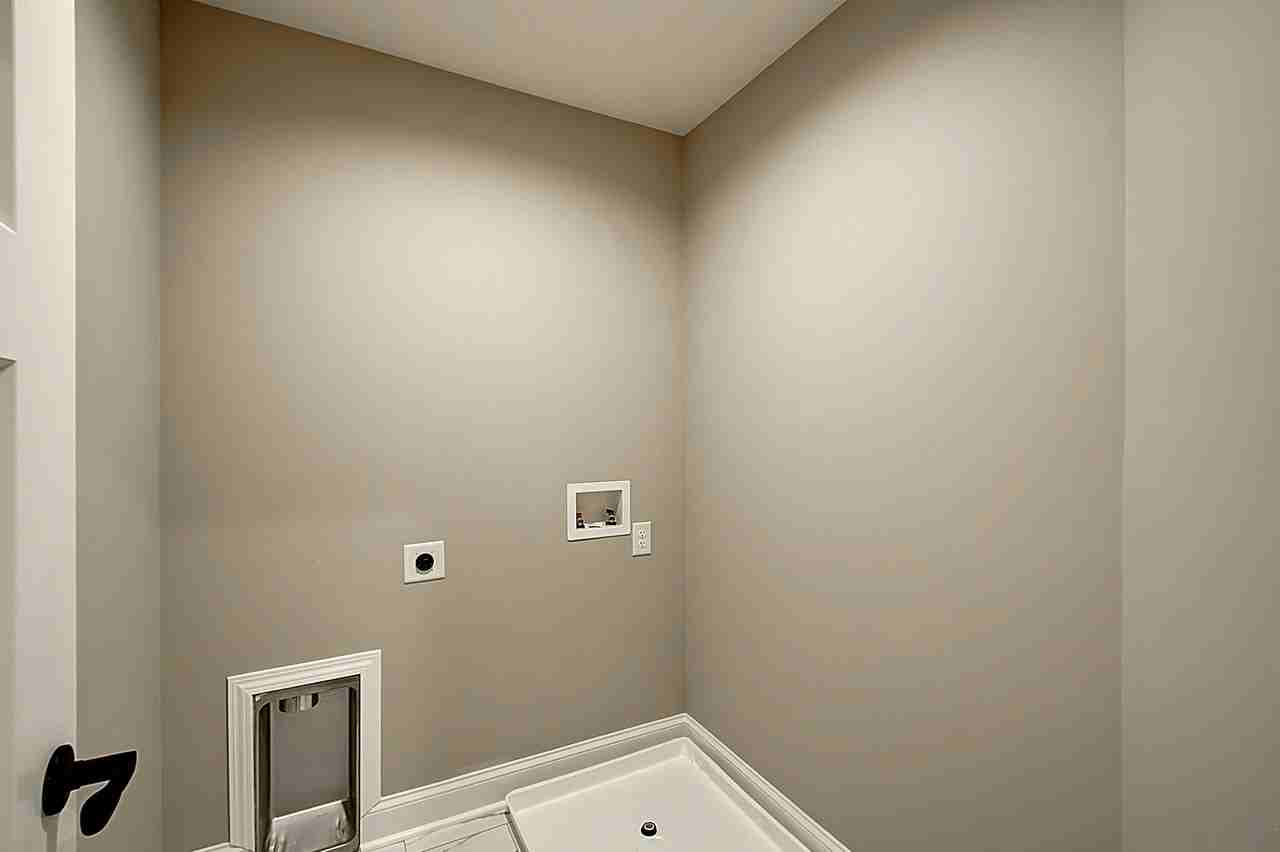 21 Atlas Way #21 - Photo 6 of 20