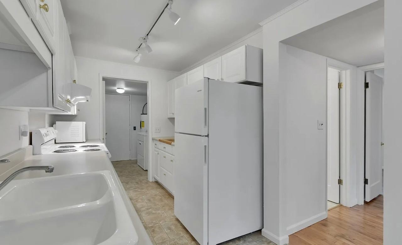 10421 2nd Pl Sw #NA - Photo 4 of 7