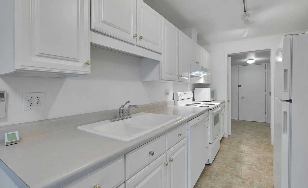 10421 2nd Pl Sw #NA - Photo 6 of 7