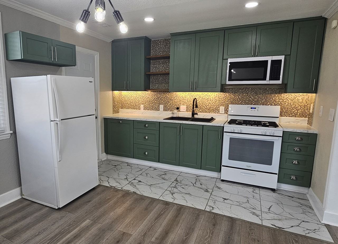 640 Homestead Ave #NA - Photo 4 of 15