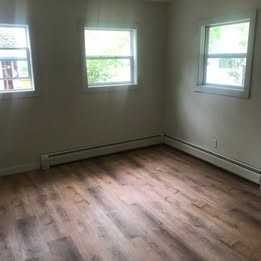 130 Spring St - Photo 3 of 5