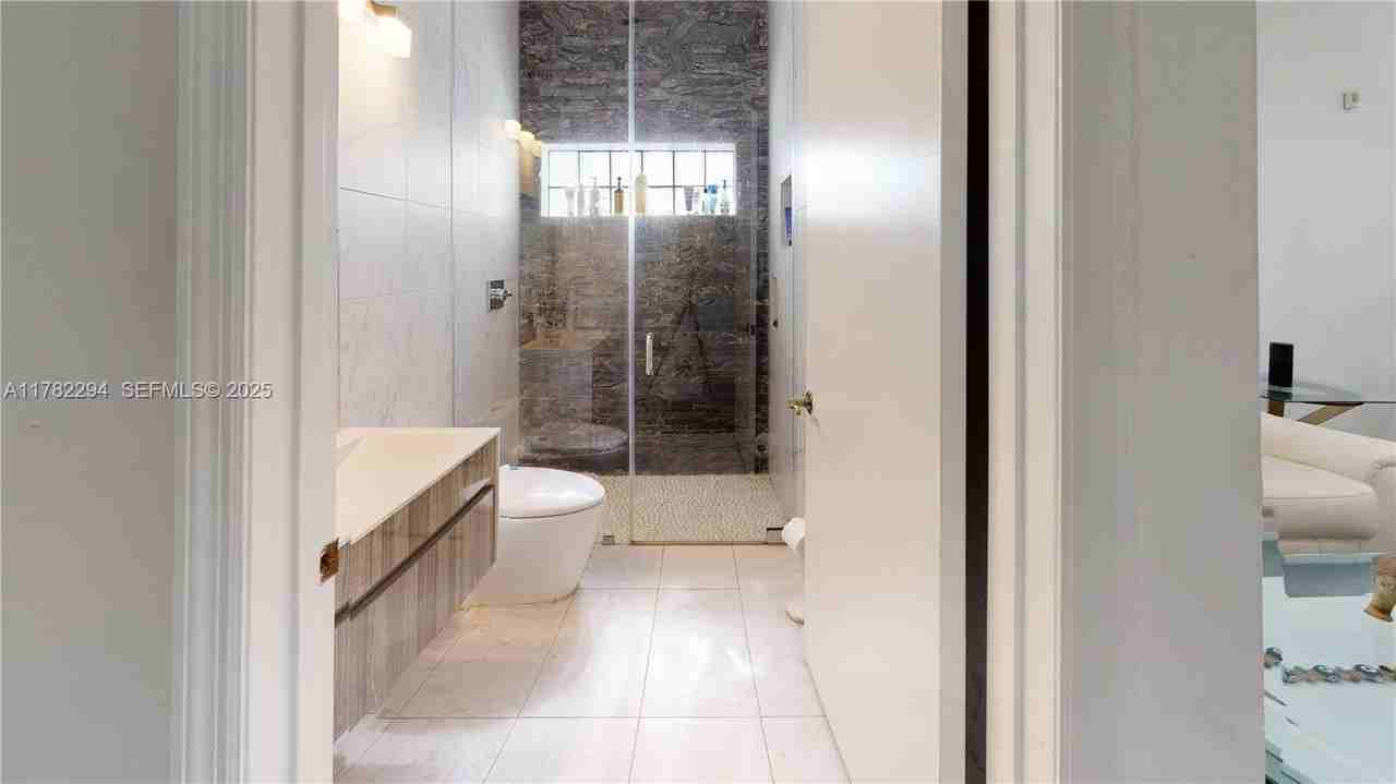 3965 Hyde Park Circle #3965 - Photo 7 of 23