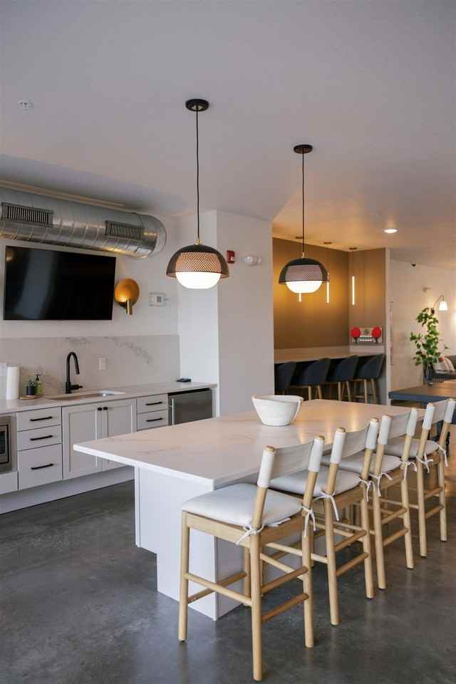 The Standard at 36th Street - Photo 5 of 50