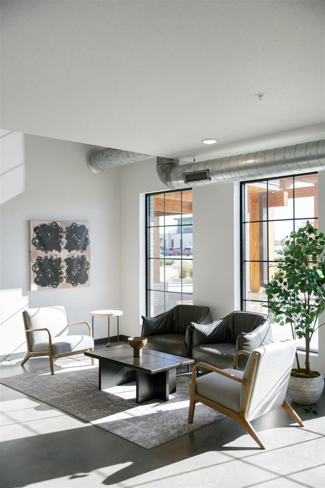 The Standard at 36th Street - Photo 7 of 50