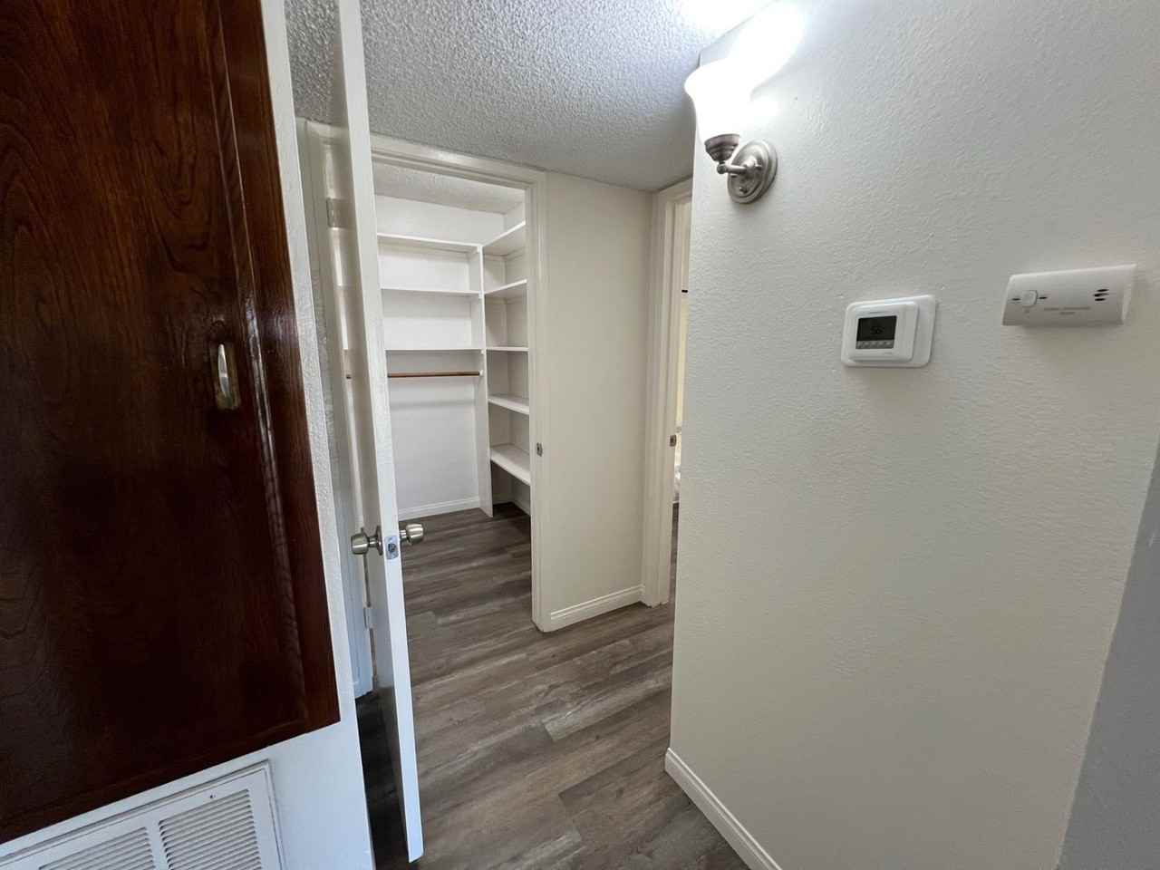 Raintree Garden Apartments - Photo 5 of 33