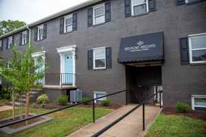 featured image of 930 930  & 1000 Monticello Rd