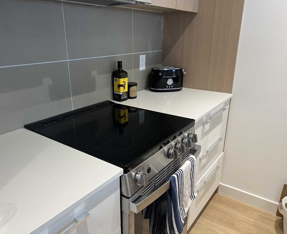 9888 University Crescent - Photo 2 of 24