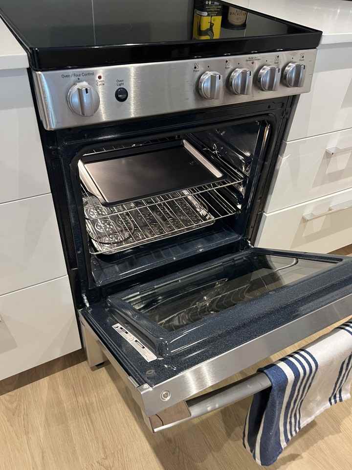 9888 University Crescent - Photo 3 of 24