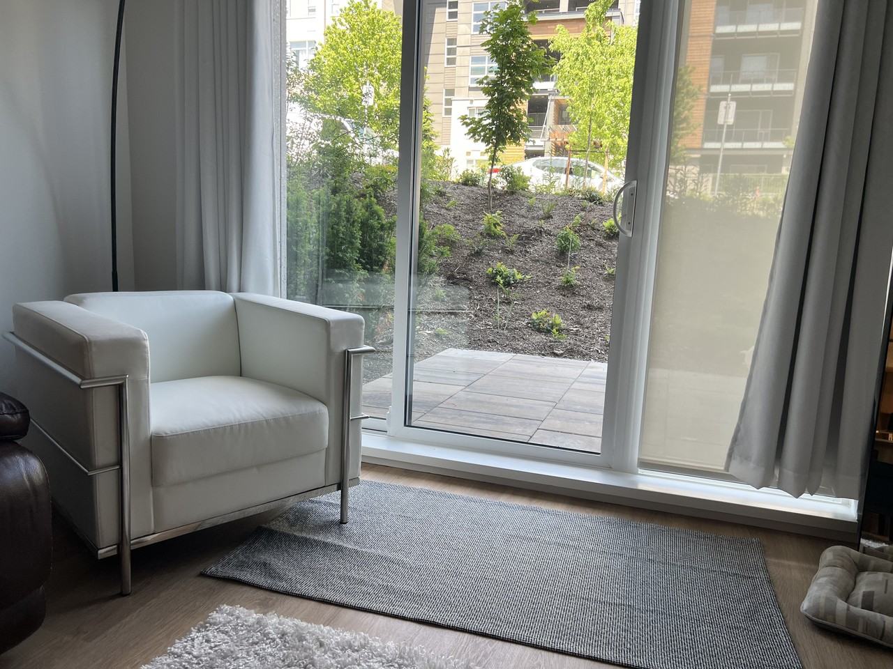 9888 University Crescent - Photo 4 of 24