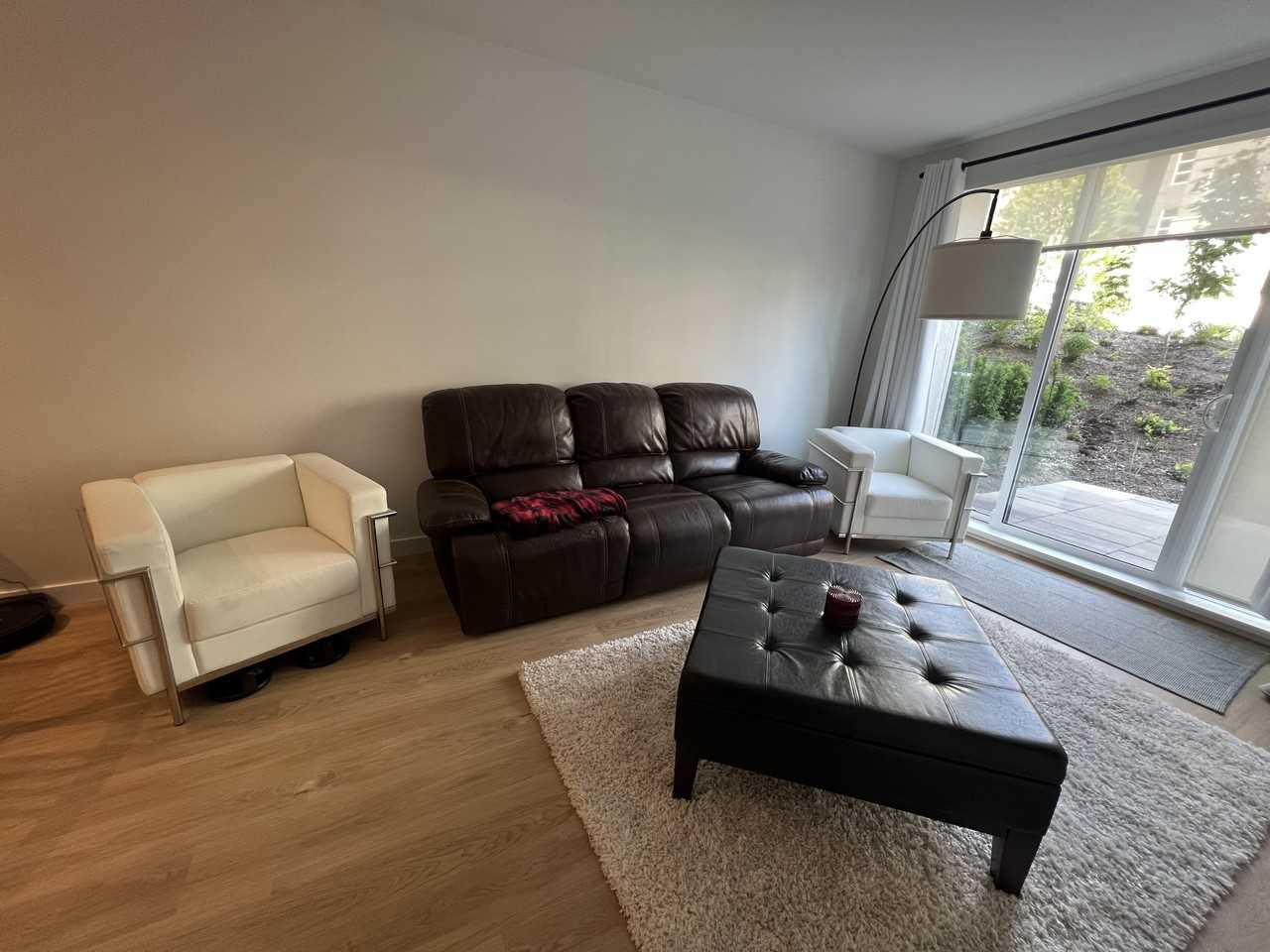 9888 University Crescent - Photo 6 of 24