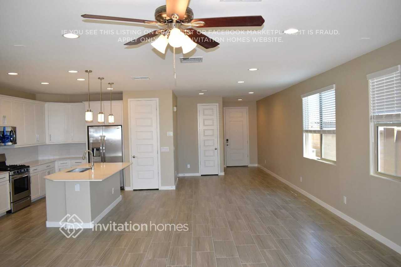 19865 W Turney Ave - Photo 3 of 8