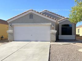 featured image of 1352 E Kelsi Ave