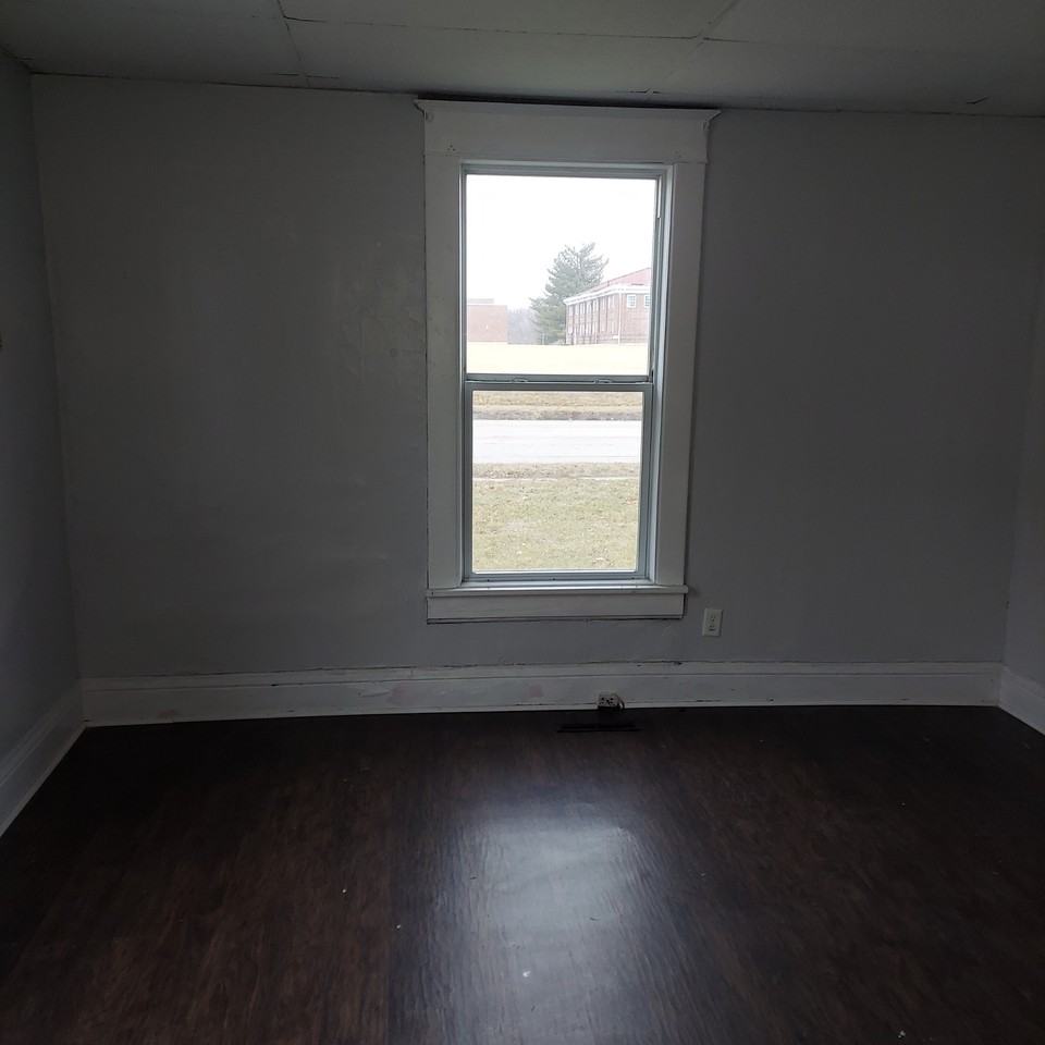 1102 S Coal St #NA - Photo 3 of 6