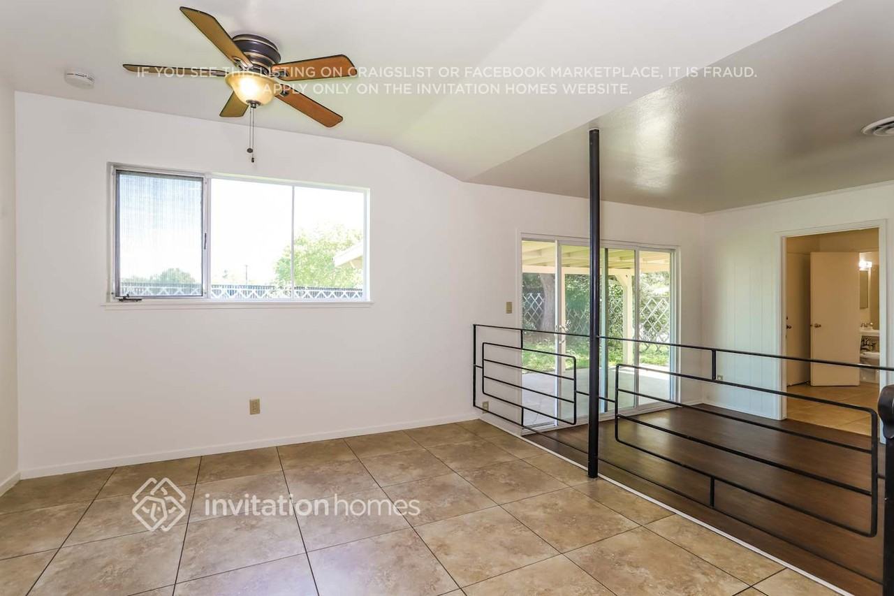 7000 Carriage Dr - Photo 4 of 17